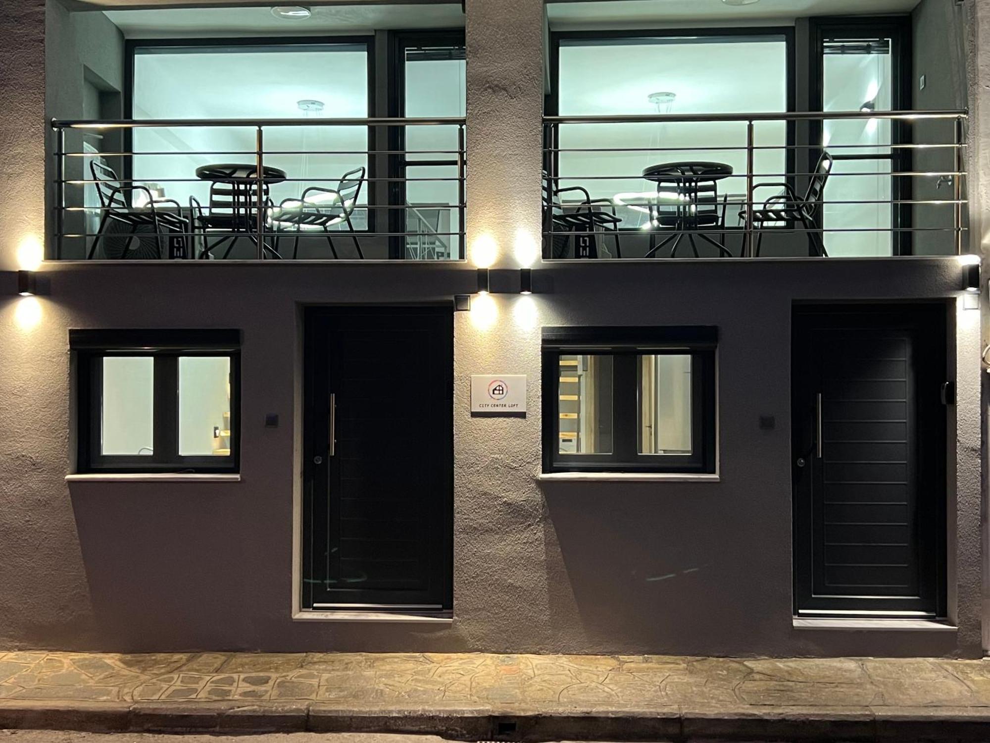 City Center Loft With Private Parking 卡瓦拉 外观 照片