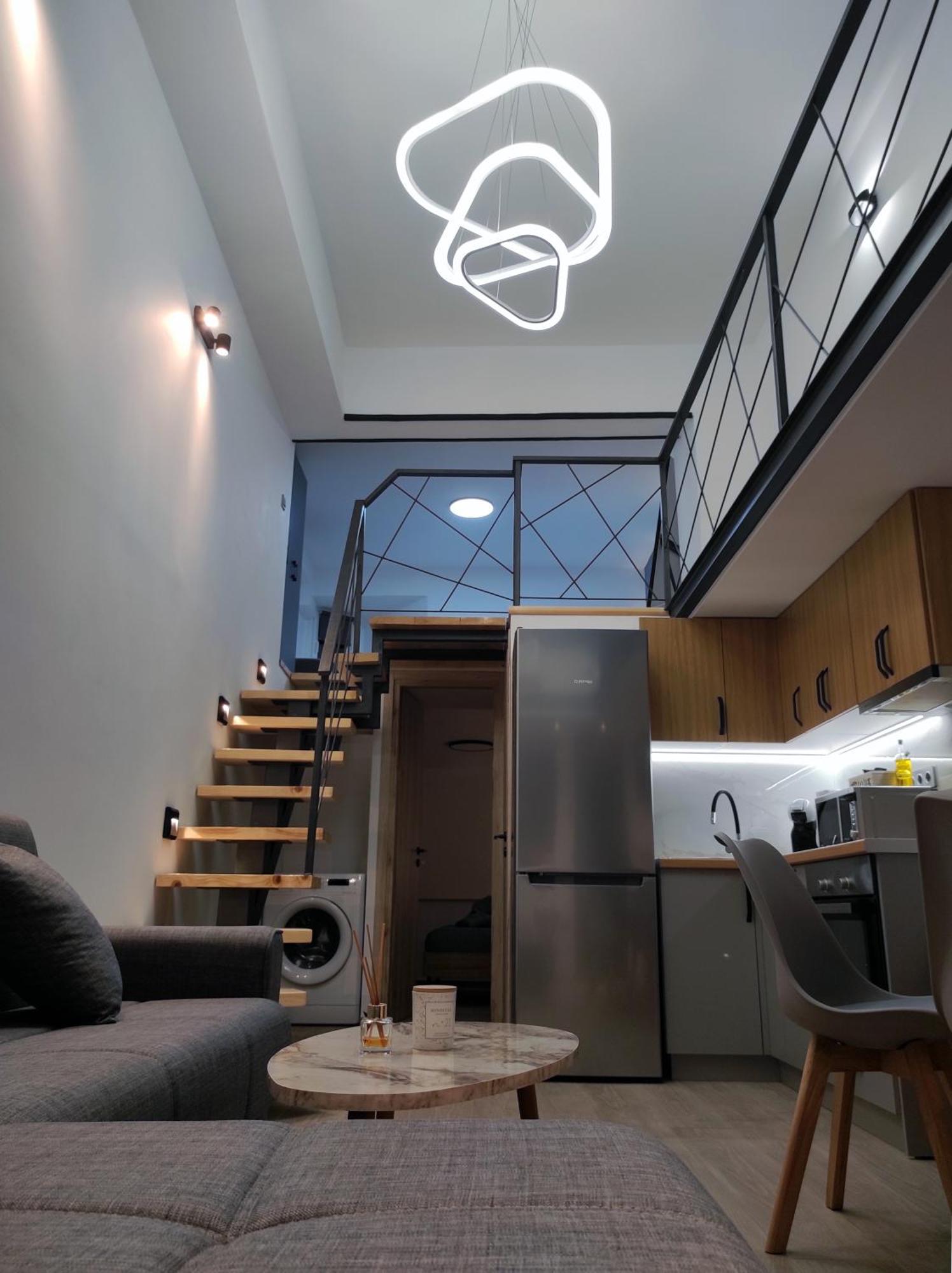 City Center Loft With Private Parking 卡瓦拉 外观 照片