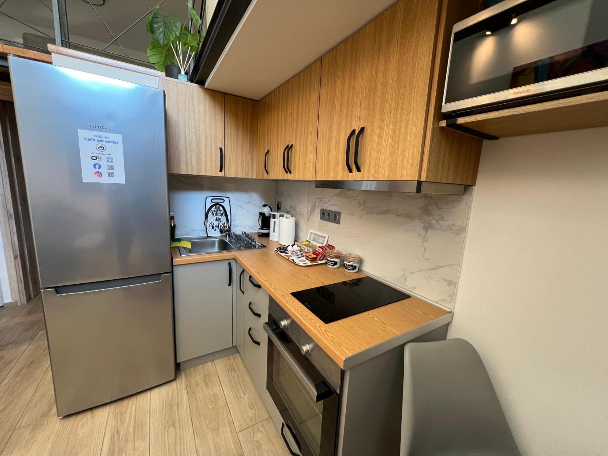 City Center Loft With Private Parking 卡瓦拉 外观 照片