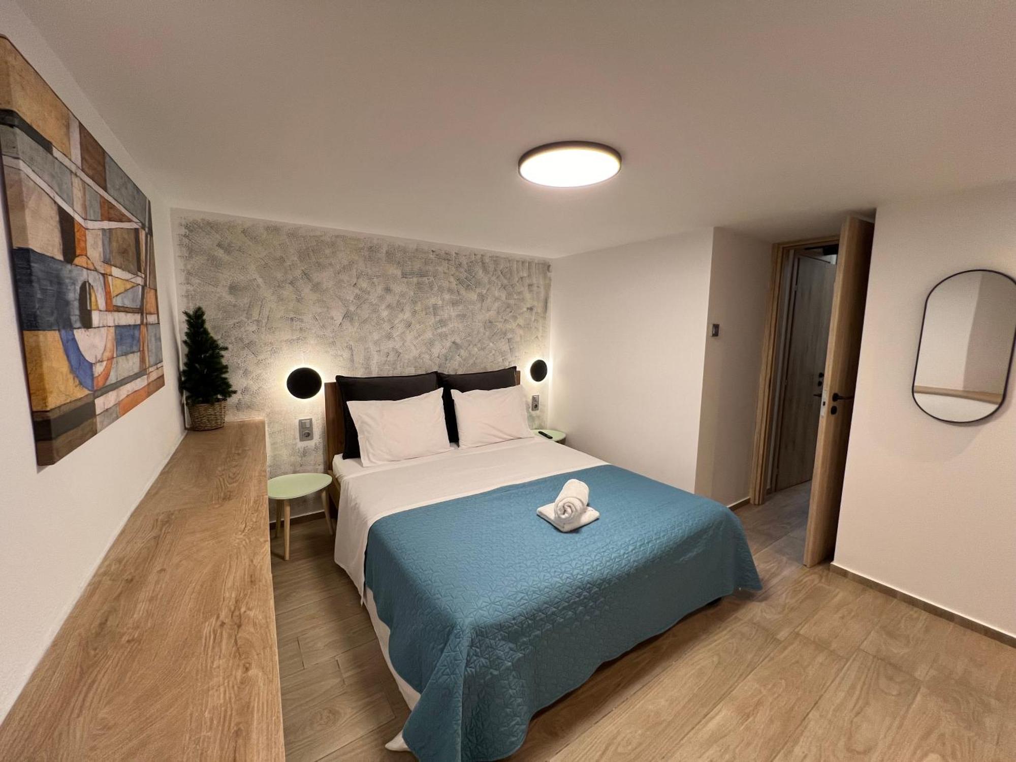 City Center Loft With Private Parking 卡瓦拉 外观 照片