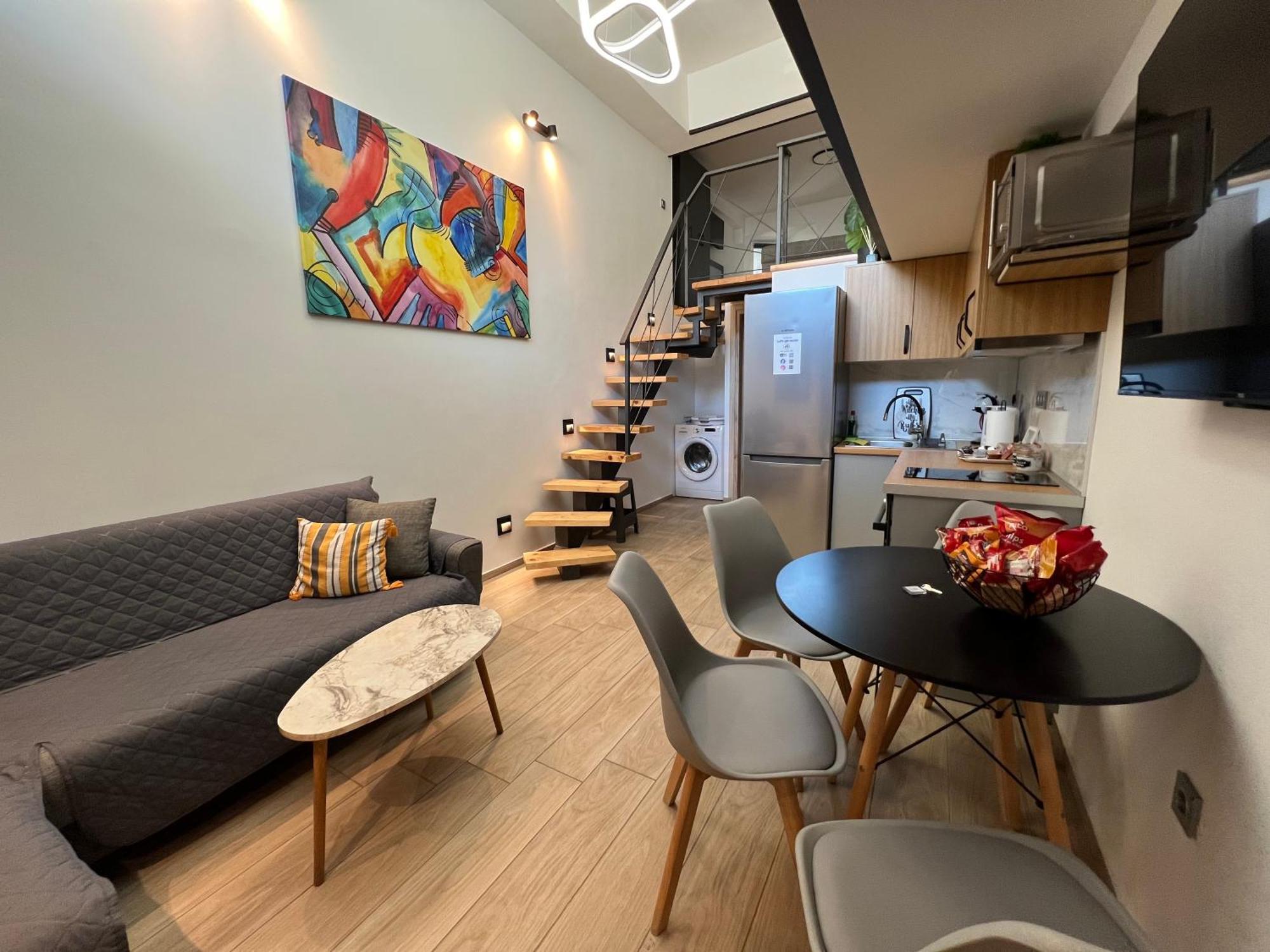 City Center Loft With Private Parking 卡瓦拉 外观 照片