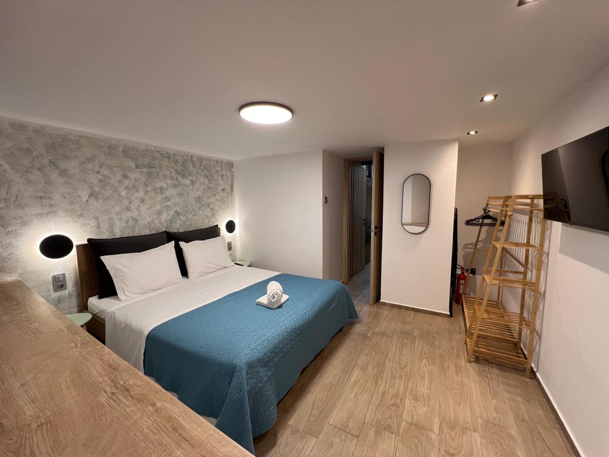 City Center Loft With Private Parking 卡瓦拉 外观 照片